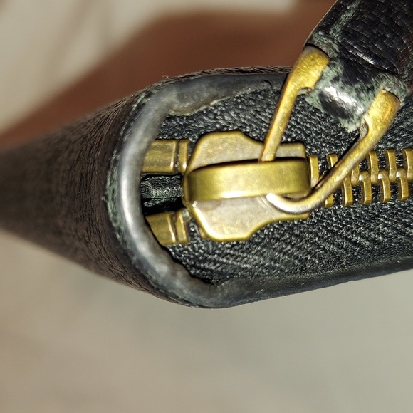 Gucci Marmont GG Zip Around Long Leather Zippy Wallet Black Gold - Picture 8 of 10